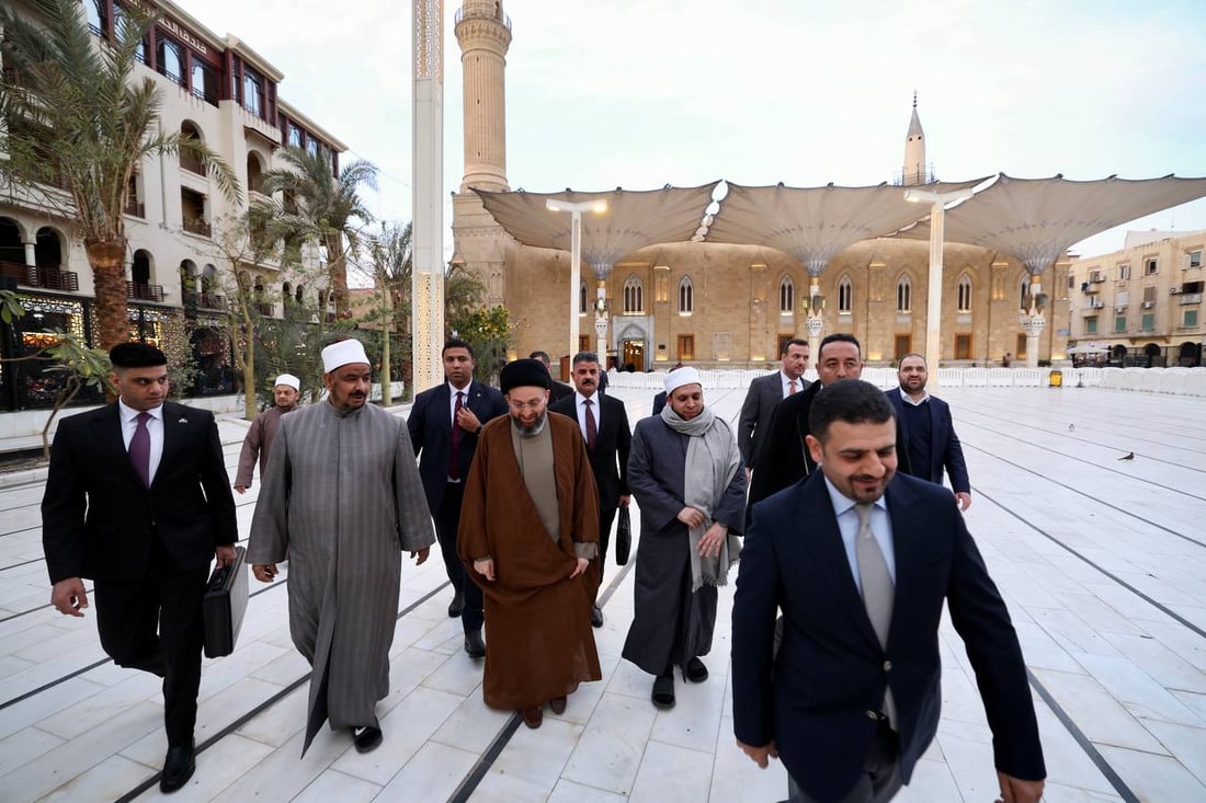 صور من زيارة عمار الحكيم لمسجدي الإمام الحسين والسيدة زينب في القاهرة