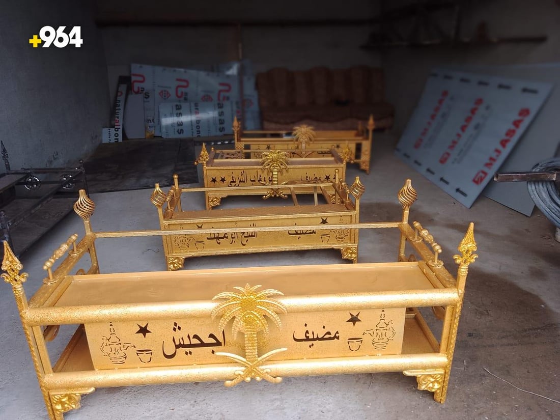 صور: “سعد” عاد إلى ربيعة بصنعة المناقل والسيوف وشهرته بلغت الخليج