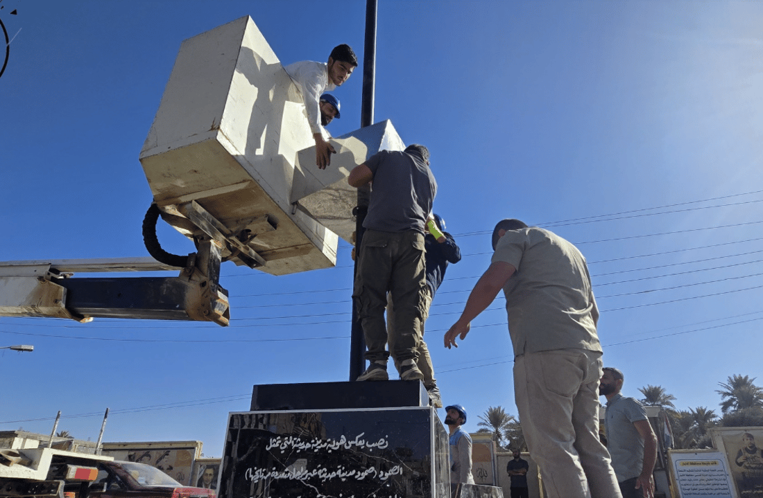 البلدية: هذا نصب فلكة حديثة للصمود والتحدي وشكراً لكوادر الكهرباء (صور)