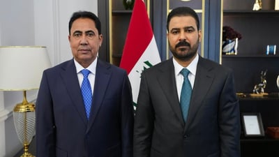 الزيدي يوافق على تمويل مشاريع نينوى ويبحث عودة نازحي سنجار وتشغيل المطار