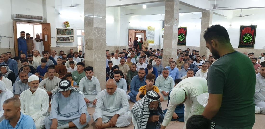 صور من صلاة العيد في مسجد الزهراء وسط حمرين