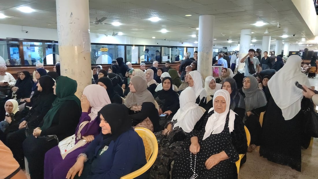 ازدحام في مصارف كردستان مع بدء صرف الوجبة الأولى من رواتب شهر أيار