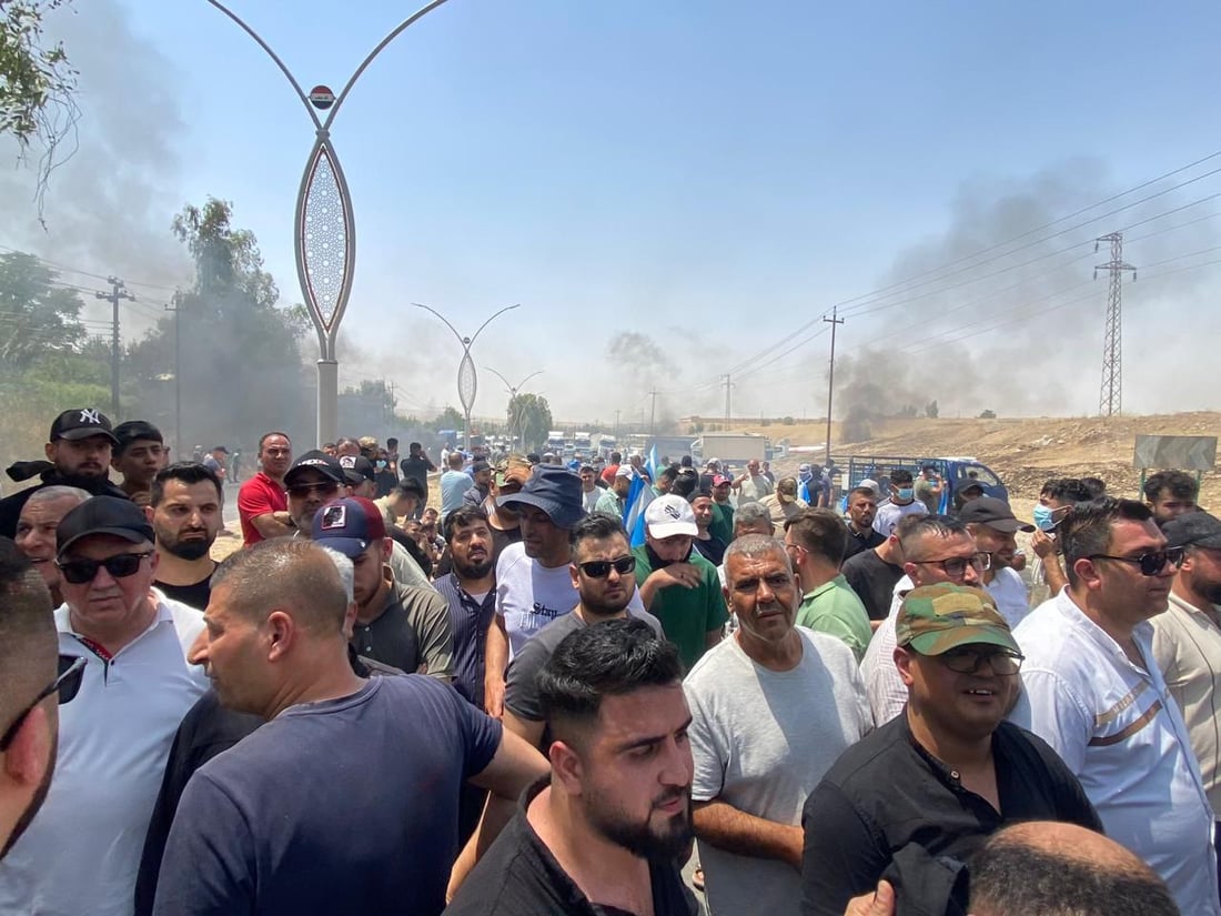 تصعيد خطير في آلتون كوبري.. المتظاهرون أغلقوا طريق أربيل (صور)