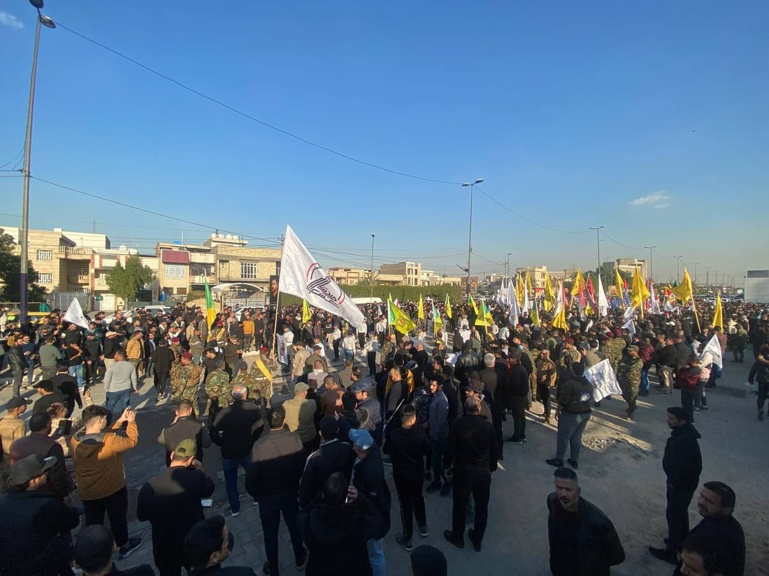 صور: الحشد يشيع “القائد أبو باقر” من أمام مديرية الإعلام