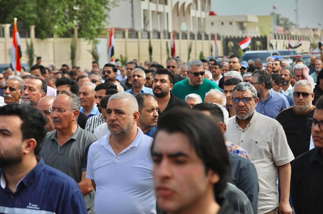 فيديو: بتشييع مهيب.. بابل تودع الشاعر موفق محمد إلى مثواه الأخير