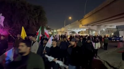 Hundreds protest near US Embassy in Baghdad as crowds push toward Green Zone