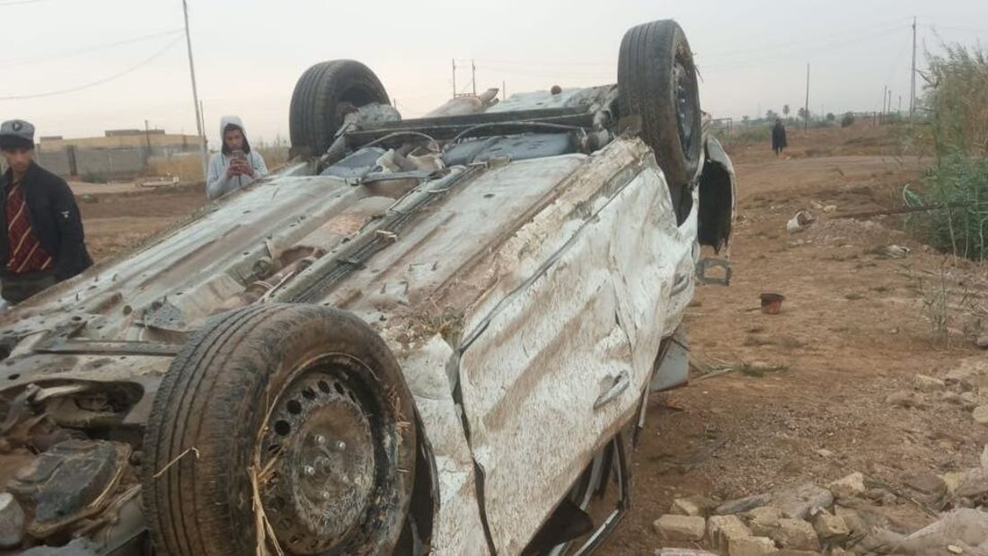 مصرع شخصين وإصابة اثنين آخرين بانقلاب نيسان شمال الناصرية (صور)