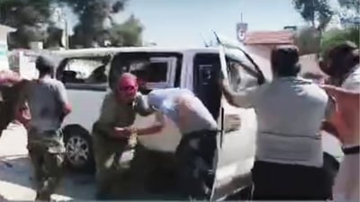 شۆفێرێک: کەسانی نەناسراو بە چەک و چەقۆ هێرشیان کردە سەرمان وتیستیان بمانکوژن