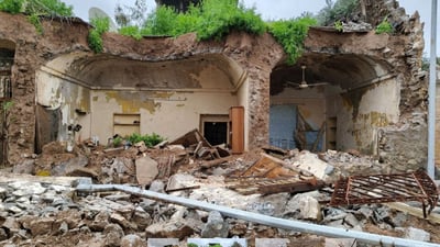 بەهۆی با و بارانەوە دوو خانوو روخاون و پێنج کەسیش بریندارن