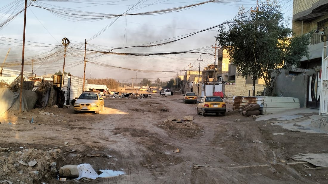 صور: هذه المنطقة البغدادية خارج الحياة منذ 20 سنة.. مختار الولداية يتحدث لفريق 964