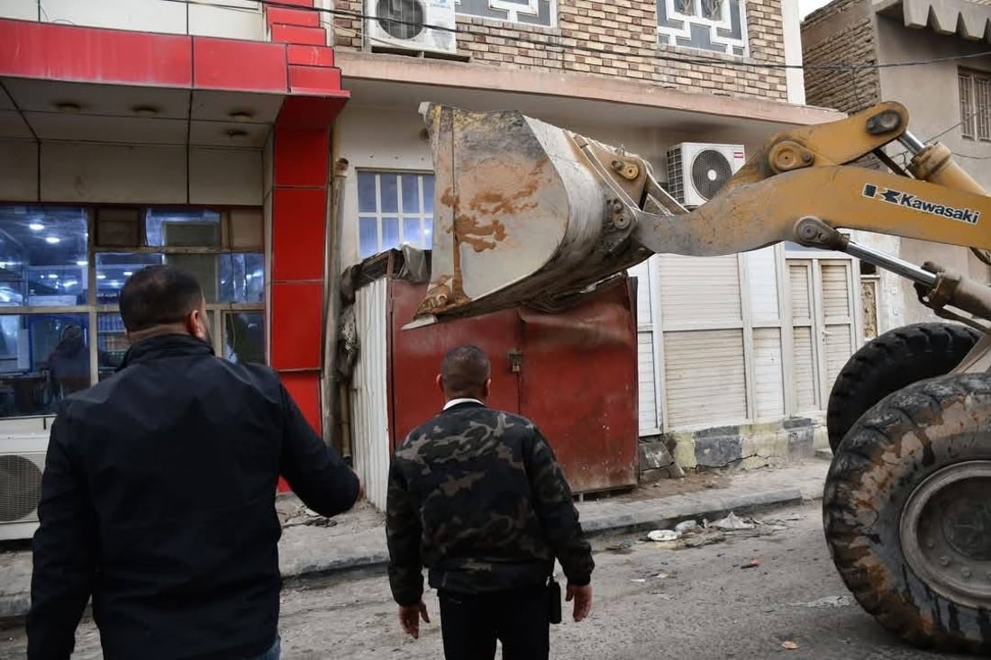 حمامات ومطابخ على أرصفة النجف…حملة كبرى لإزالة التجاوز في الجديدات (صور)