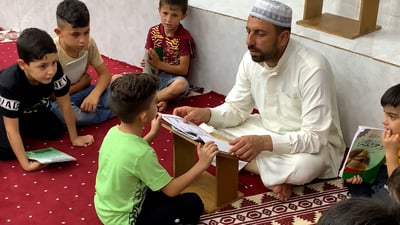 رد سامراء على حرق المصحف مختلف: تلقين القرآن والأخلاق طوال الصيف (فيديو)