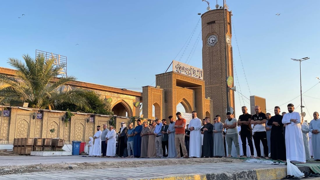 صور: حشود في أبو حنيفة لأداء صلاة العيد.. الطه يدعو لنصرة غزة