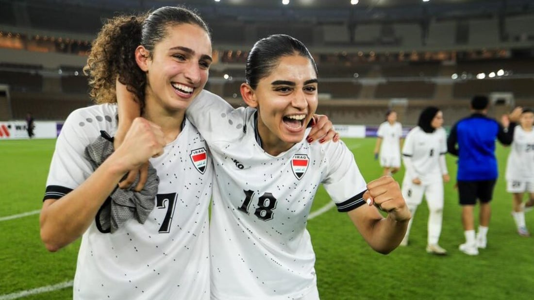 صور مفرحة من ملعب جدة.. سيدات العراق يحتفلن بالمركز الثالث لبطولة غرب آسيا