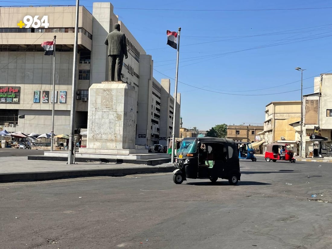 صور: إغلاق الطرق المؤدية إلى شارع المتنبي من 4 جهات.. الوصول سيراً على الأقدام