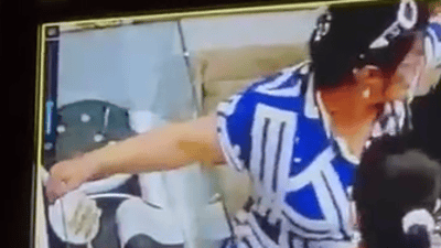 شاهد لحظة سرقة امرأة لمحابس ذهب بقيمة 12 مليون دينار