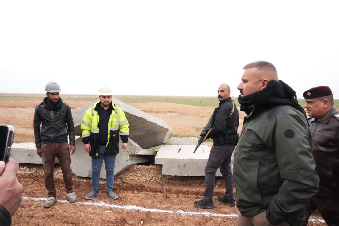 صور: وزير الداخلية في سنجار لمتابعة معمل “الكونكريت” الجاهز