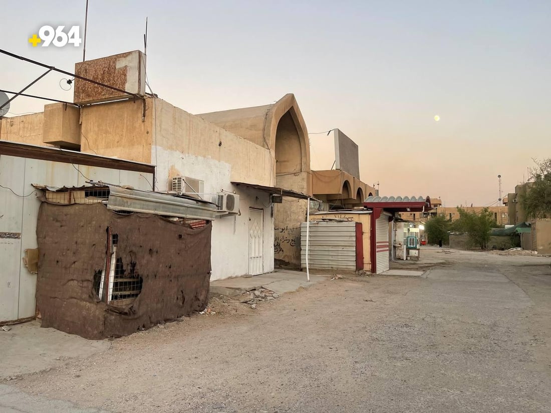 لا أحد يريد تأجير المحلات رغم تخفيض السعر.. صور من سوق شقق العدالة في النجف