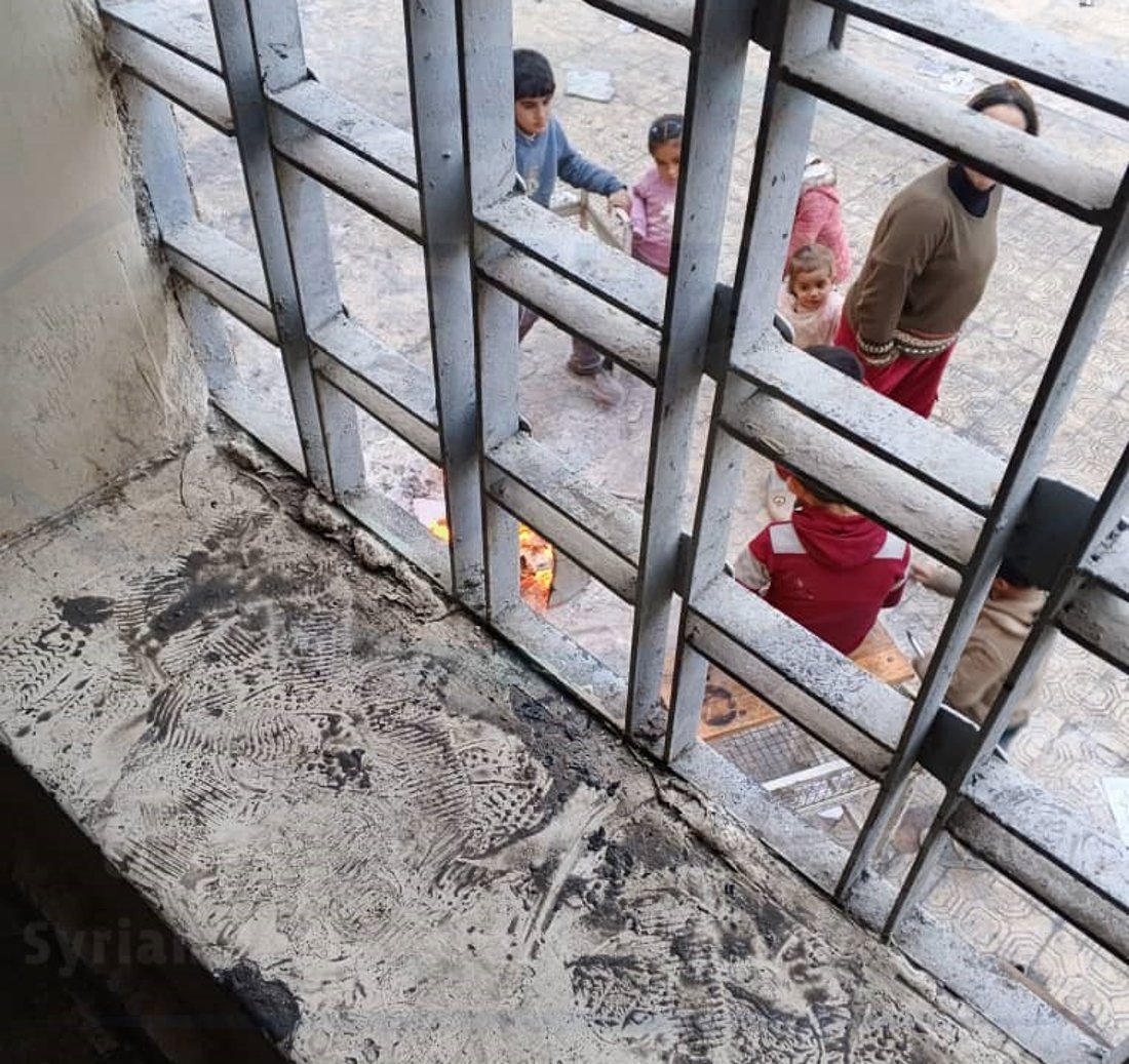 لە کۆبانێی “گەمارۆدراو” هۆشداری لە کارەساتی گەورەی مرۆیی دەدرێت