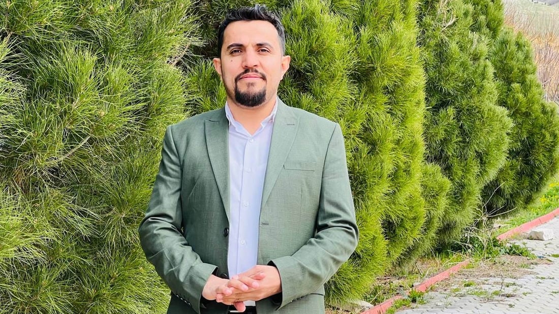 مامۆستا ئوسامە ئەشرەف: بابەتی تەنز ئامێزم نوسیوە سەرۆکی زانکۆ بەخۆی تێگەیشتووە