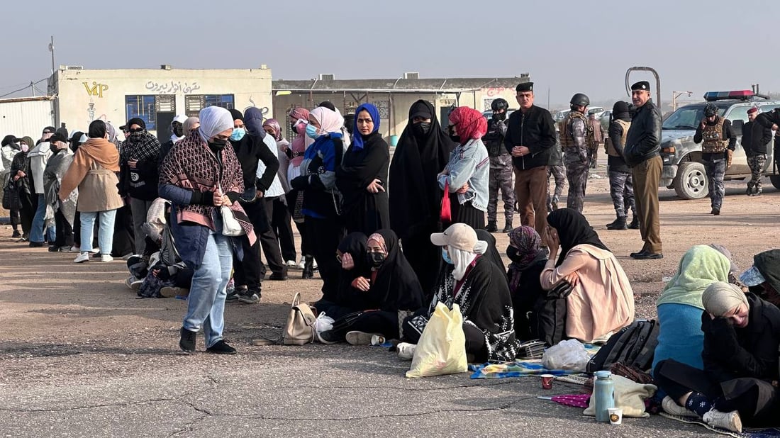 بنات هندسة النفط يذكّرون الوزير بوعد التعيين.. صور من تظاهرة غاز الجنوب بالبصرة