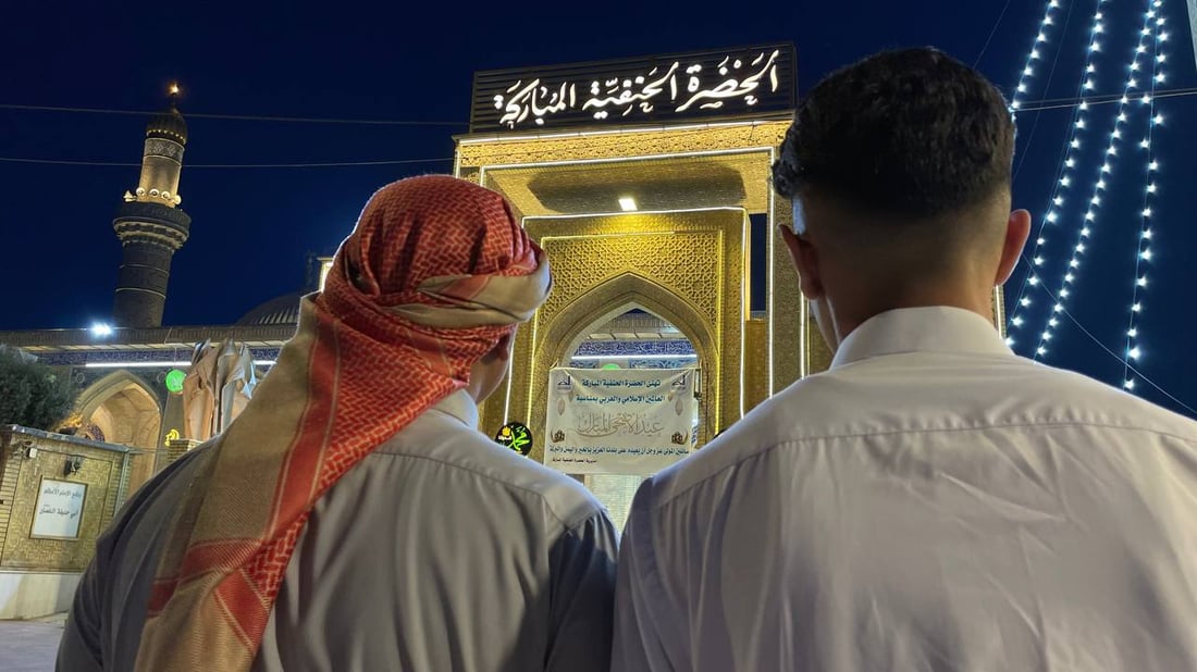 صور: حشود في أبو حنيفة لأداء صلاة العيد.. الطه يدعو لنصرة غزة