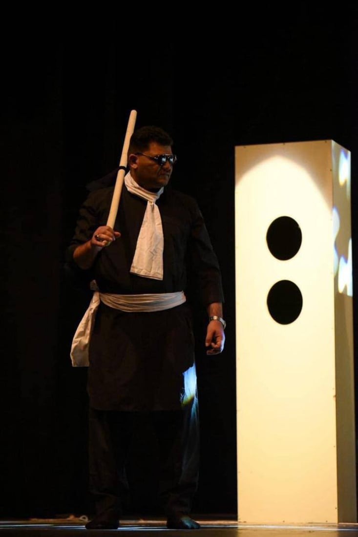 السبت في جامعة الزهراء.. كربلاء تنتظر مسرحية “حفيد نيوتن” من فرقة السراج للمكفوفين