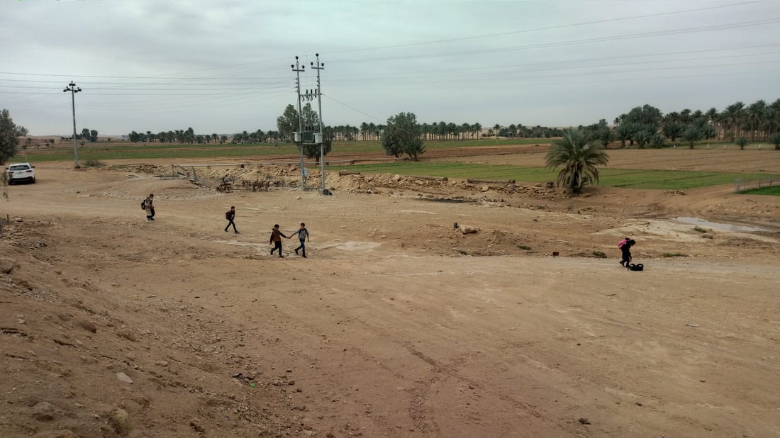 البغدادي: قرية “السحل” تحظى لأول مرة بالكهرباء والاسفلت (صور)