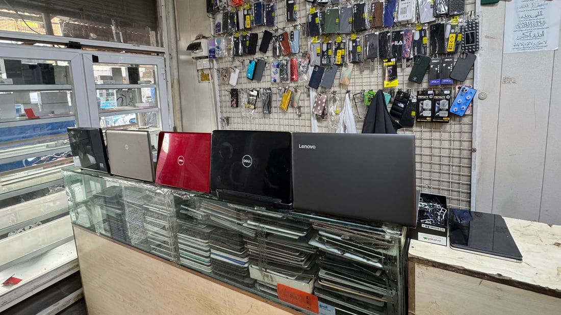 دوکاندارێک: نرخی مۆبایل و تابلێت دوو قات گران بوون