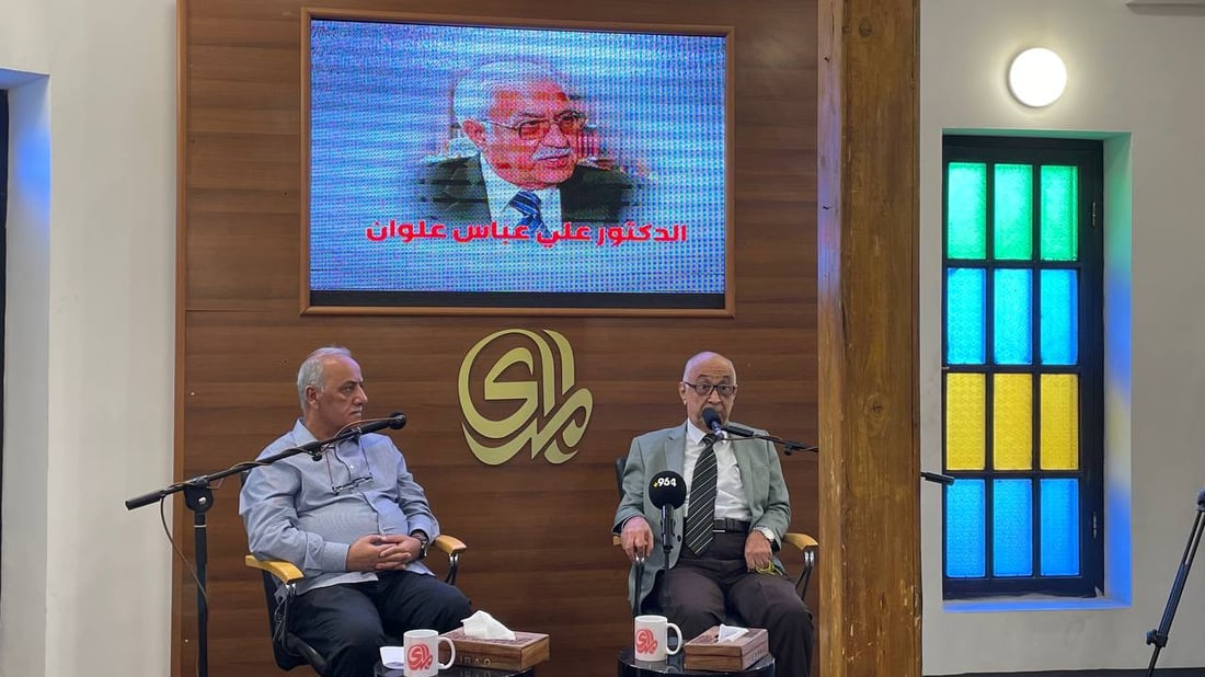 صور: أستاذ جريء نقل للقاهرة شعر العراق.. احتفاء بعلي علوان ونهج كبار النقاد