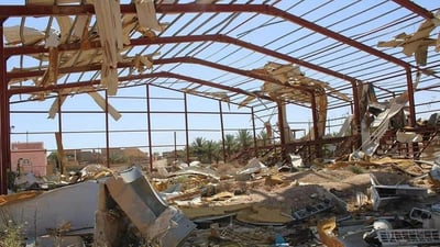 صور: بانتظار الموافقة على إعمارها.. قاعة منتدى شباب القائم مدمرة منذ 9 سنوات