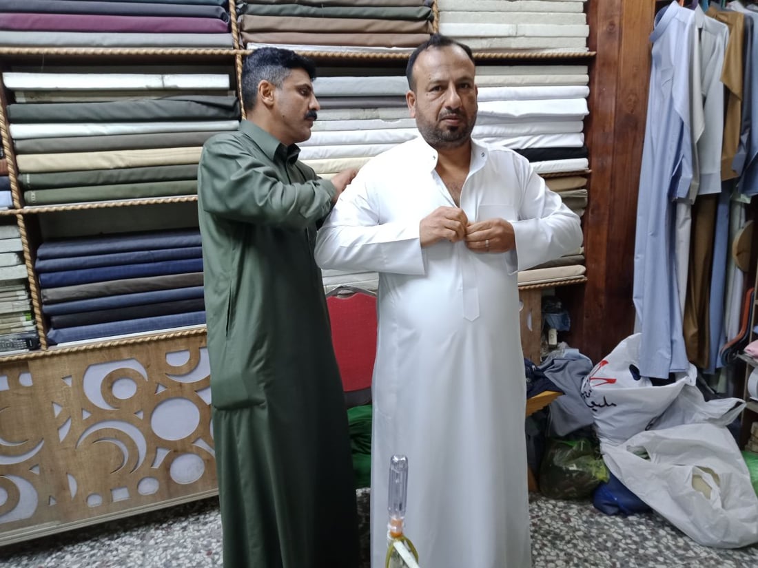 شرق العاصمة: أعمال الخياطين فاترة رغم العيد.. والأهم تعديل مقاسات الرجال والنساء (صور)