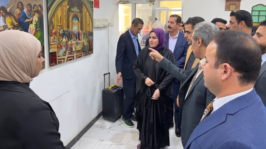 كان يوماً مزدحماً لدى بنات البصرة.. صور من الحضور الكبير في “الفنون الجميلة”