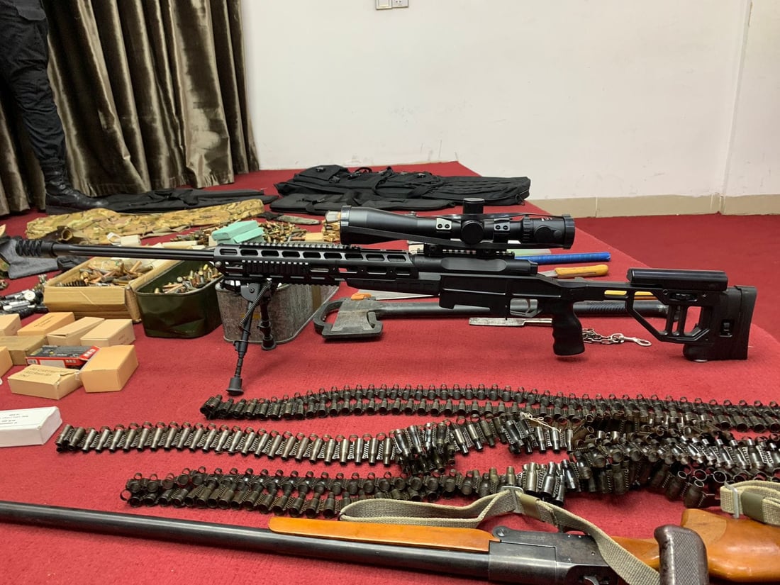 12 کەس بە شەش هەزار فیشەک و چەند جۆر چەکەوە دەستگیرکران