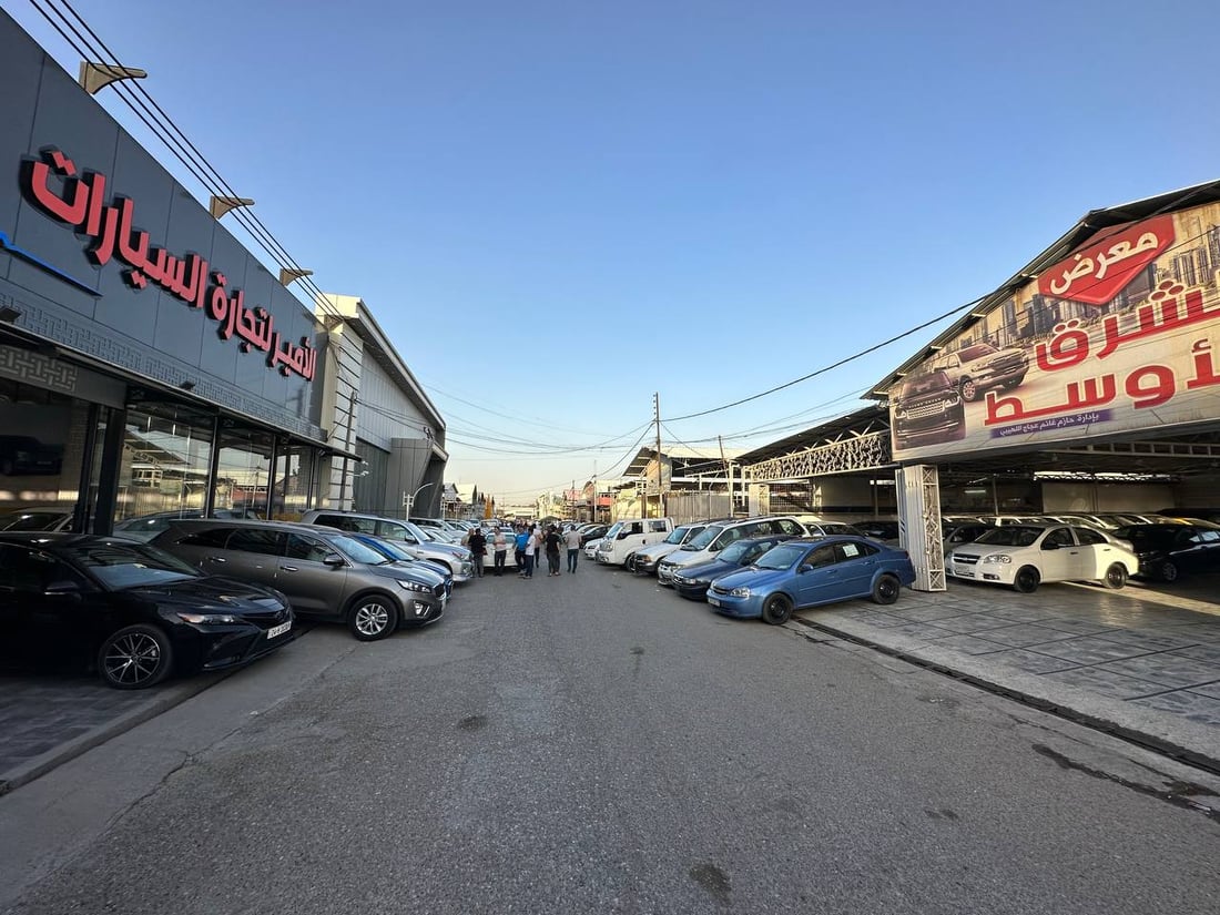 ذوق الموصل في السيارات يتغير بعد الحرب نحو الأمريكي والأسود.. وللنساء حصتهن (صور)