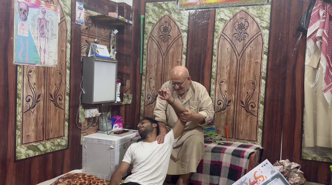 عائلة الدغمان العنزية في الزبير تعالج الألم و”الخيارة” بالتمر والقرآن!