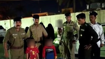 يقود “نيسان حديثة”.. اعتقال شخص يدير شبكة تسول مكونة من “زوجته وأطفاله” في بابل