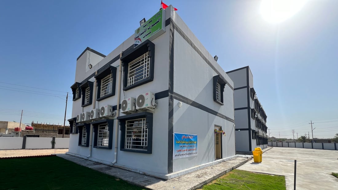 صور: سفوان تدشن مدرسة بـ3 طوابق ولديها 24 أخرى لا ينقصها إلا الأثاث!