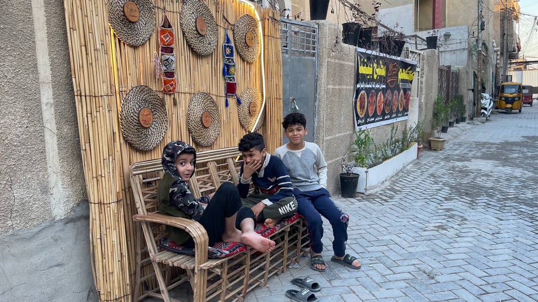 صور: زقاق في مدينة الصدر ستودّ أن تعيش فيه.. علي حسين فعل هذا كله