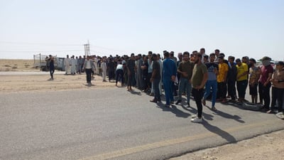 صور: تظاهرة غاضبة في الحر.. أهالي الشريعة والأنوار بلا ماء منذ شهرين