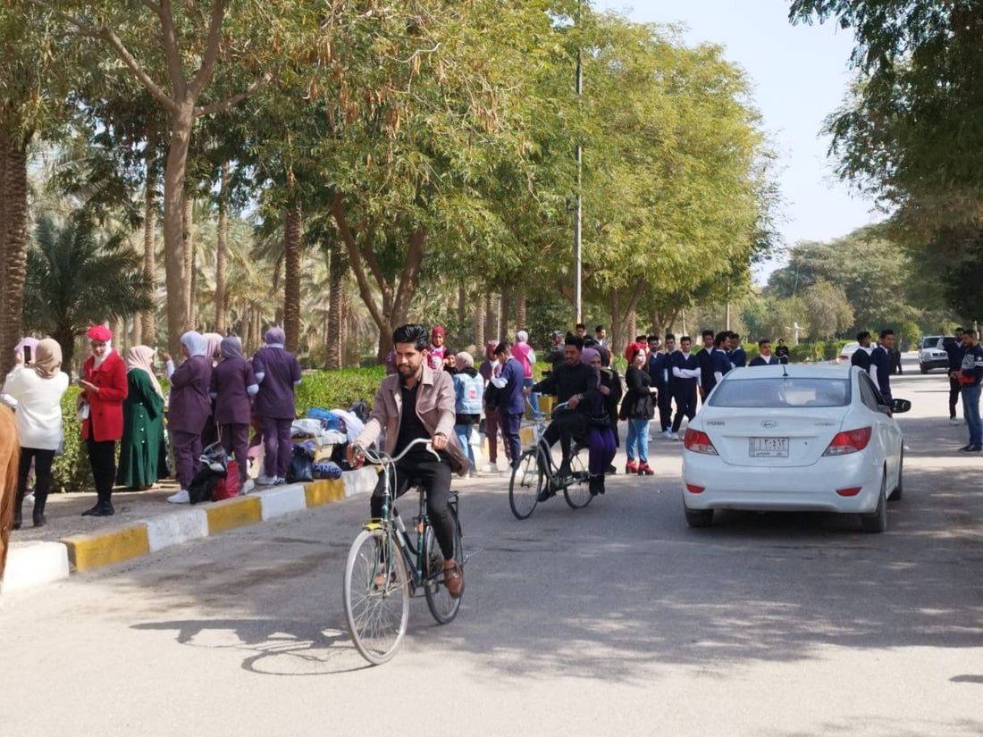 بابل: لحظات تاريخية في حياة الطلبة.. صور من حفل التخرج في الجنائن المعلقة
