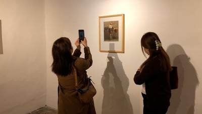 وجه ديانا وميركل وغاندي.. رسائل عراقية إلى السفارات صارت معرضاً في أربيل