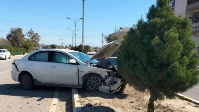 دوو ئۆتۆمبێل بەیەکیاندادا و سێ کەسیان رەوانەی نەخۆشخانە کرد