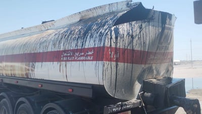 Oil tanker explosion in Khor Al-Zubair kills welder, injures truck driver