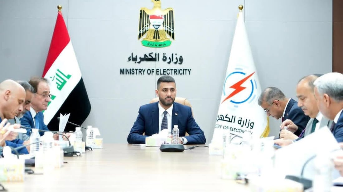 وزير الكهرباء يتحرك لإنجاز منصة الغاز المسال ورفع ساعات التجهيز