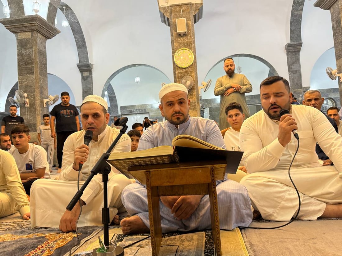 صور.. مئات المصلين يؤدون صلاة عيد الأضحى في جامع النبي جرجيس وسط الموصل