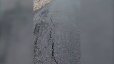 شاب يستخدم السكين على طريق “النبي سليمان” في المثنى بعد 4 أيام من التبليط