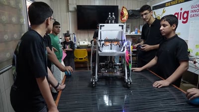 فيديو: روبوت عراقي يفوز على الأمريكان.. “مخيم البصرة” يلتقط كرات الأوكسجين أسرع