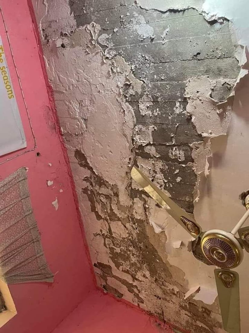 جبلة: ابتدائية العطاء آيلة للسقوط والصيانة تنتظر “الأمن الغذائي” (صور)