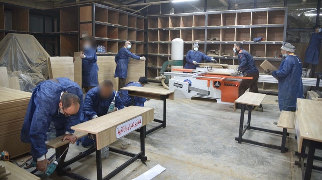 صور: سجناء التاجي يجهزون مدارس بغداد بـ3000 رحلة